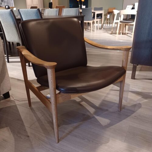 Fåtölj Modell 711 oljad ek rea