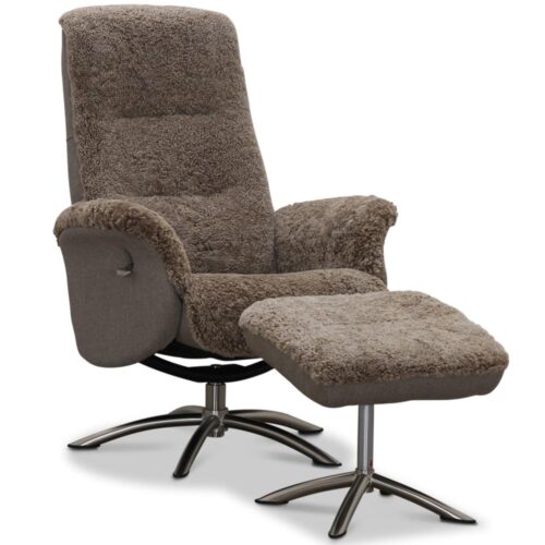 Visby fåtölj inkl. fotpall - fårskinn sahara