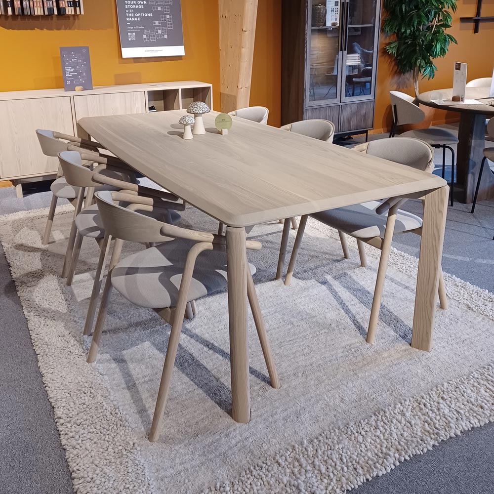 Driplet-matbord-Veifa-stol