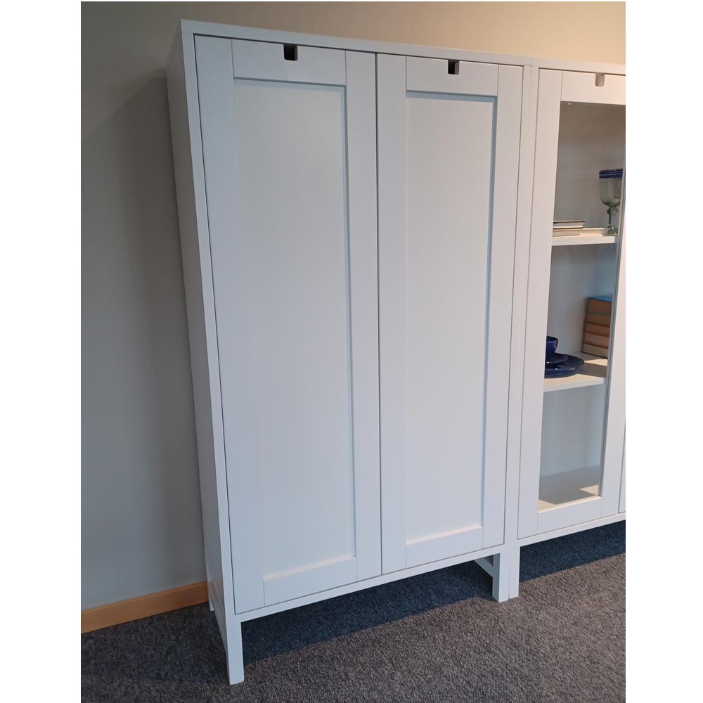 Falsterbo-skap-tackta-dorrar-rea