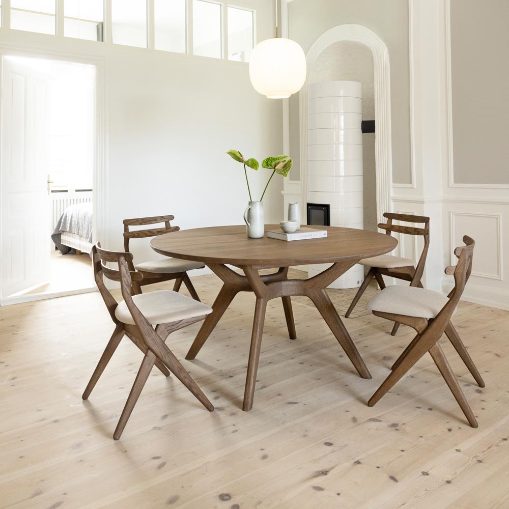 Amelia-matbord-Saks-stol